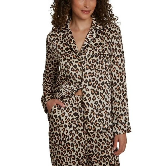 Printfresh Other - Printfresh Lounging Leopard Print Pajama Set